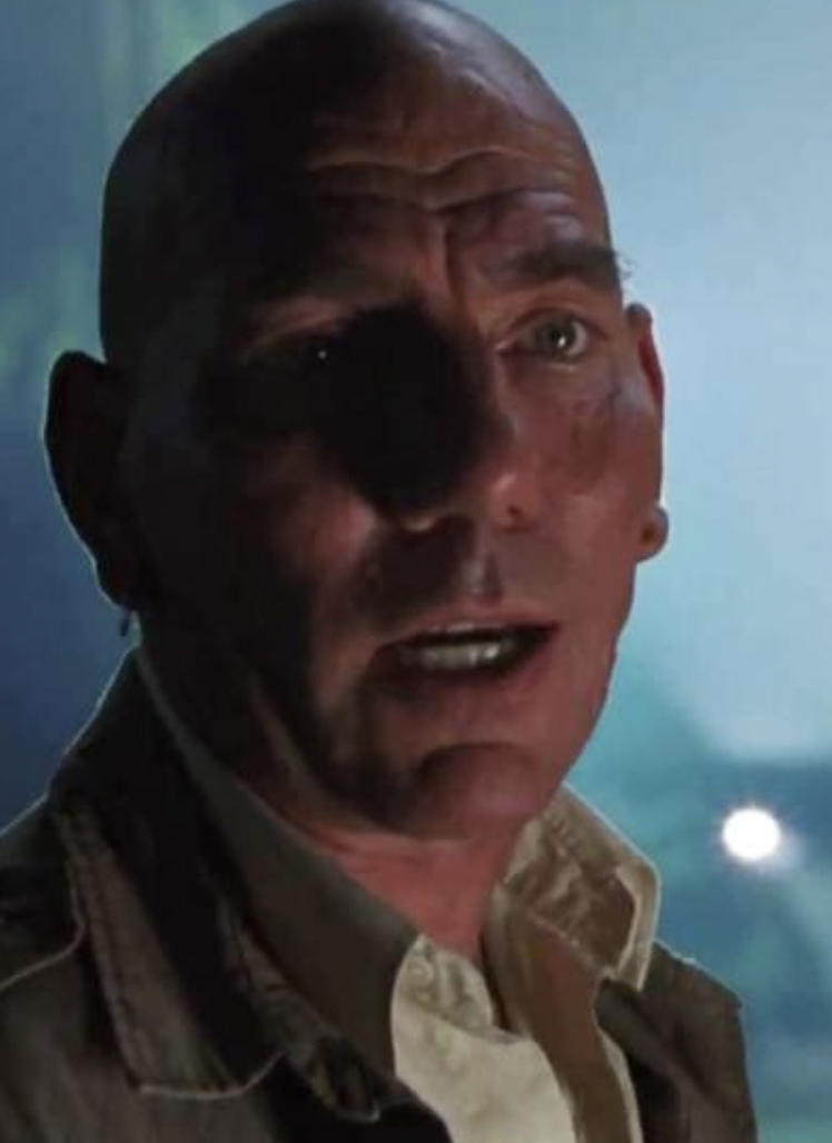 Pete Postlethwaite
