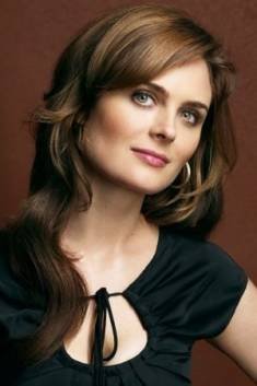 Emily Deschanel