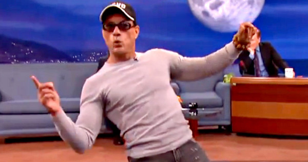 Jean Claude Van Damme ezzel a videóval letarolta az internetet