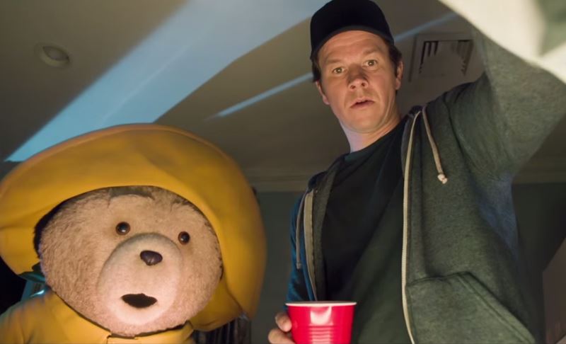 Nézz be a Ted 2 kamerái mögé! (videó)