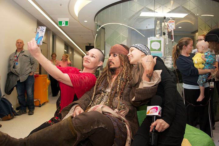 Jack Sparrow beteg gyerekeknek okozott örömet