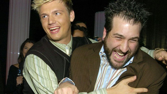 Zombi westernben parádéznak a 90-es évek popcsapatainak riválisai Zombi westernben parádéznak a 90-es évek popcsapatainak riválisai