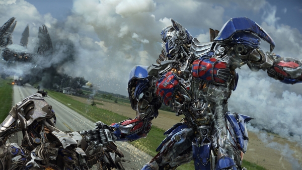 Négy Transformers-film érkezik a következő tíz évben Négy Transformers-film érkezik a következő tíz évben
