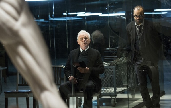 Nolan sci-fi westernje körül puskapor és lasszósuhogás hallatszik Nolan sci-fi westernje körül puskapor és lasszósuhogás hallatszik