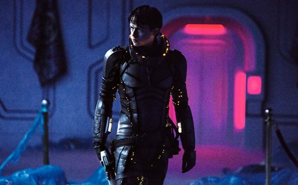 Új fotókon Luc Besson sikervárományos scifije, a Valerian Új fotókon Luc Besson sikervárományos scifije, a Valerian