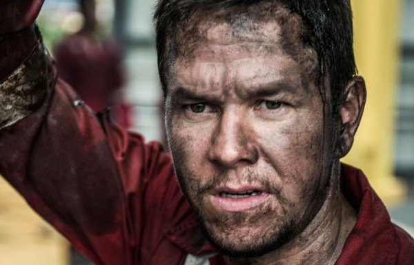 Mark Wahlberg katasztrófával néz szembe a Deepwater Horizon új előzetesében Mark Wahlberg katasztrófával néz szembe a Deepwater Horizon új előzetesében