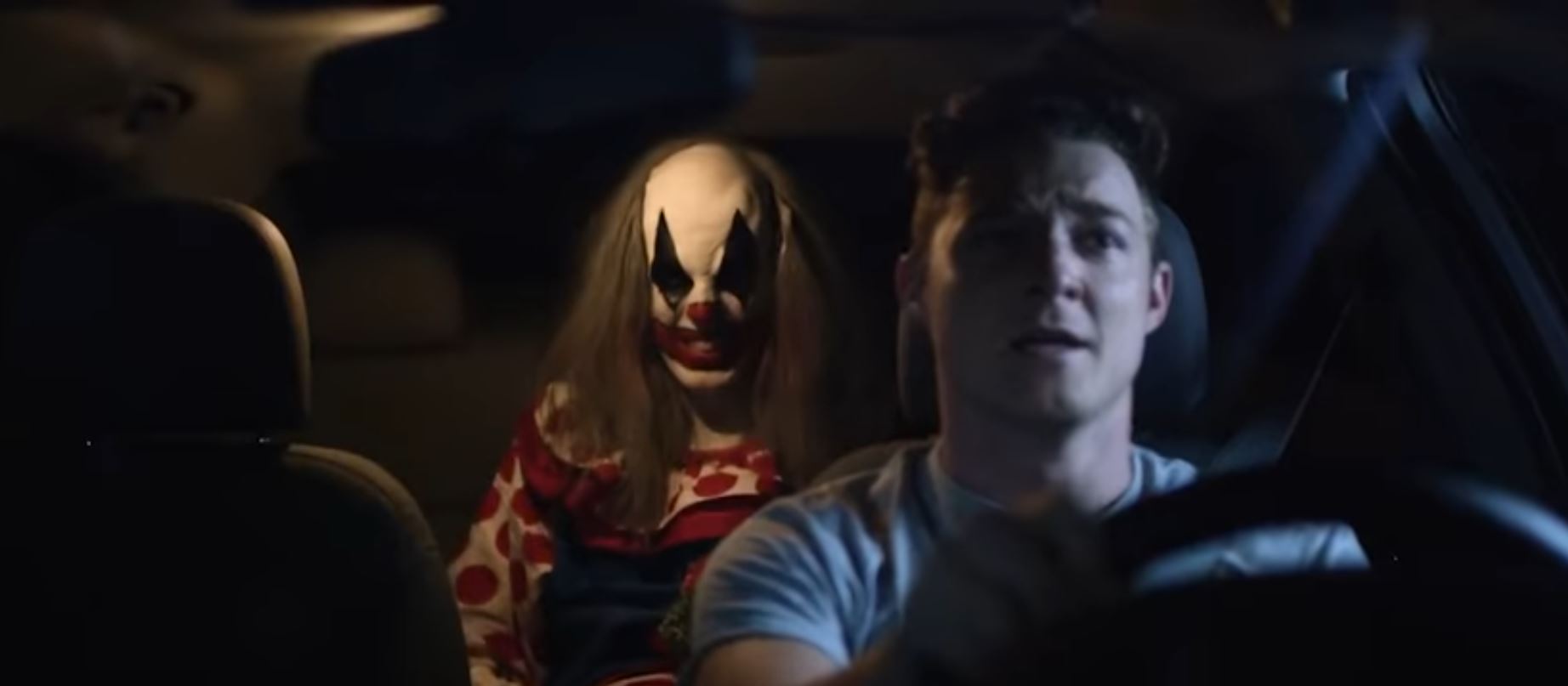 Clowntergeist előzetes - Bohócos-kopogószellemes horror érkezik Clowntergeist előzetes - Bohócos-kopogószellemes horror érkezik