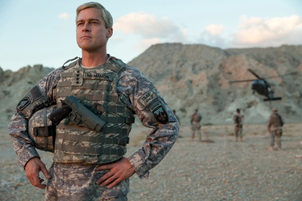 Sztárparádéval érkezik Brad Pitt abszurd háborús filmje, itt a War Machine új előzetese Sztárparádéval érkezik Brad Pitt abszurd háborús filmje, itt a War Machine új előzetese