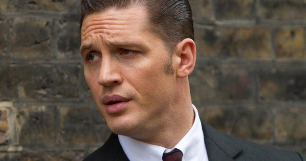 Pierce Brosnan számára Tom Hardy az ideális James Bond Pierce Brosnan számára Tom Hardy az ideális James Bond