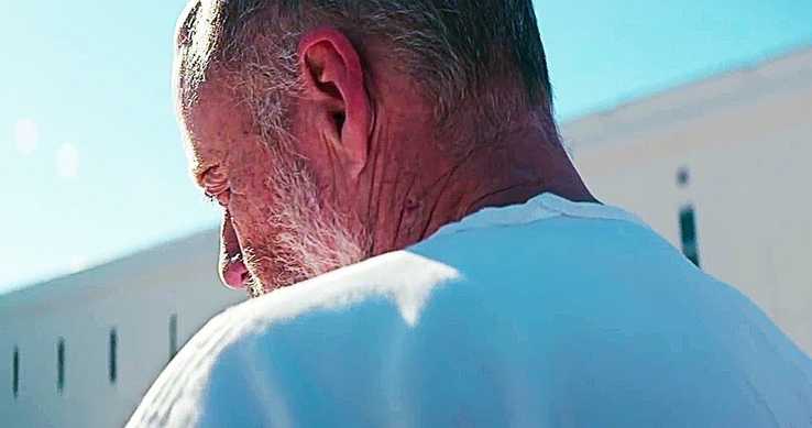 Michael Myers fedetlen arccal riogat az új Halloween-videóban Michael Myers fedetlen arccal riogat az új Halloween-videóban