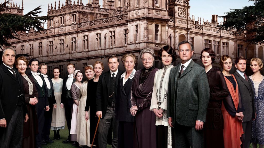 Halálos fenyegetést kaptak a Downton Abbey forgatókönyvírói