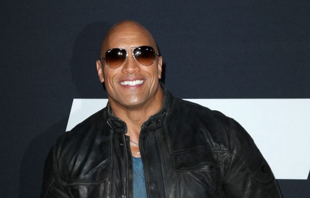 Dwayne Johnson még Jennifer Lopezt is kiütötte Dwayne Johnson még Jennifer Lopezt is kiütötte