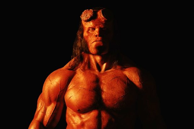 Rommá alázták a kritikusok az új Hellboyt! Rommá alázták a kritikusok az új Hellboyt!