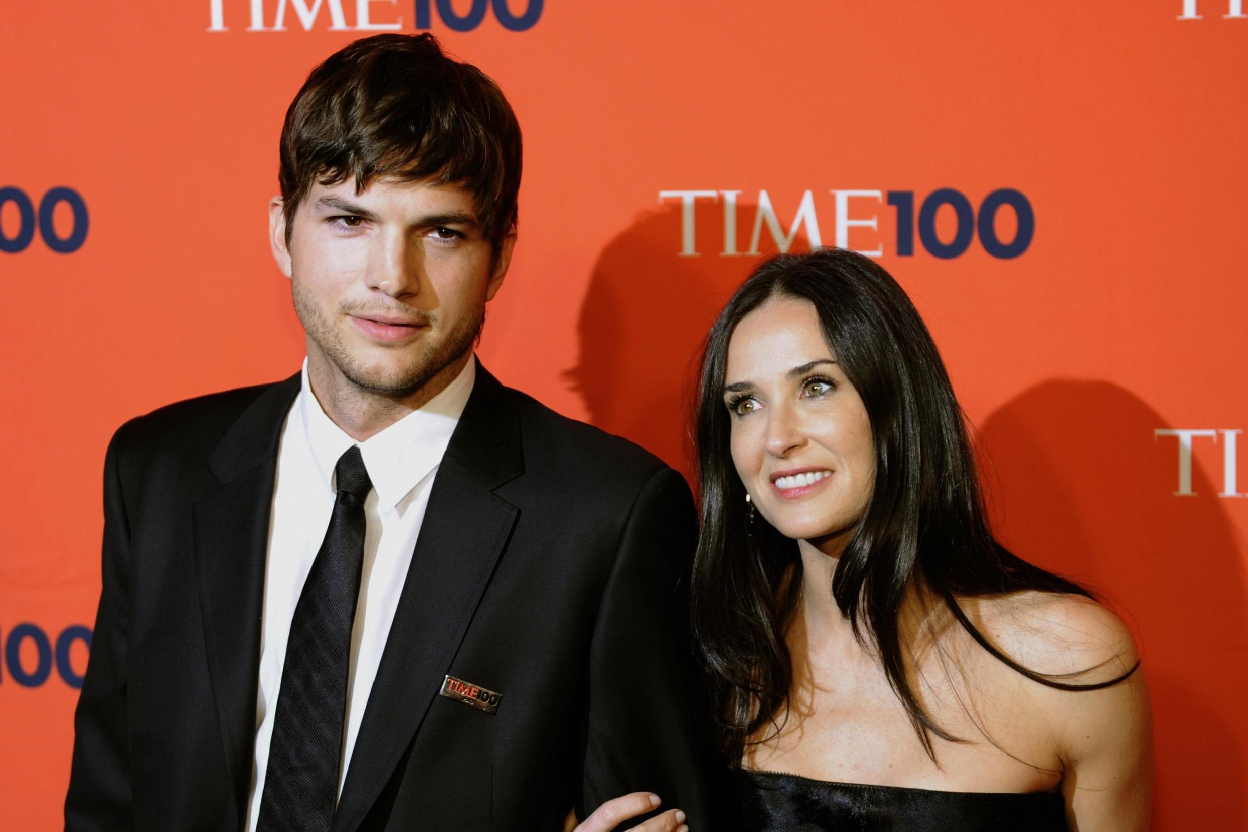 Csoportos szexre kényszerítette Ashton Kutcher Demi Moore-t? 