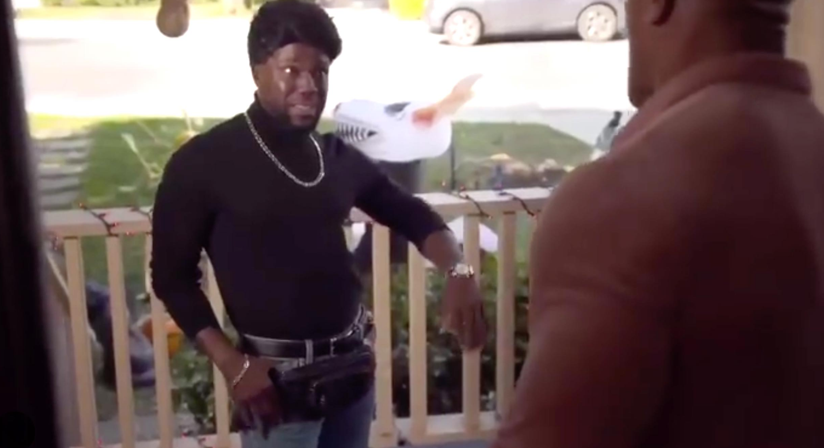 Oltári, Kevin Hart Dwayne Johnsonnak öltözött Halloweenre (videó) Oltári, Kevin Hart Dwayne Johnsonnak öltözött Halloweenre (videó)