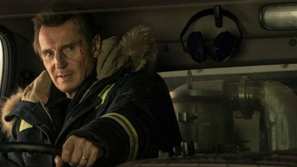 Elmarad a Dermesztő hajsza díszbemutatója Liam Neeson rasszista kijelentései miatt Elmarad a Dermesztő hajsza díszbemutatója Liam Neeson rasszista kijelentései miatt