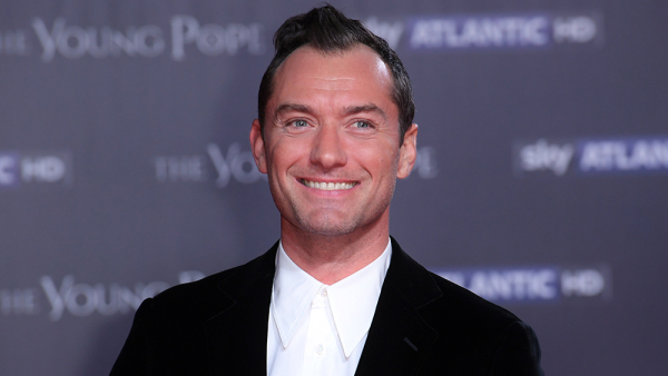 Élőszereplős Pán Péter-film jön a Disney-től, Jude Law lesz Hook kapitány! Élőszereplős Pán Péter-film jön a Disney-től, Jude Law lesz Hook kapitány!