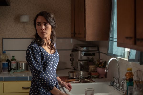 Noomi Rapace alapos kínzásnak veti alá Joel Kinnamant új filmjének előzetesében