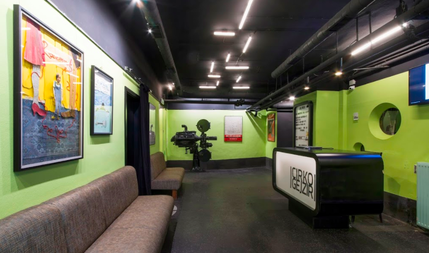 Tégy te is virtuális sétát a Cirko-Gejzír moziban!