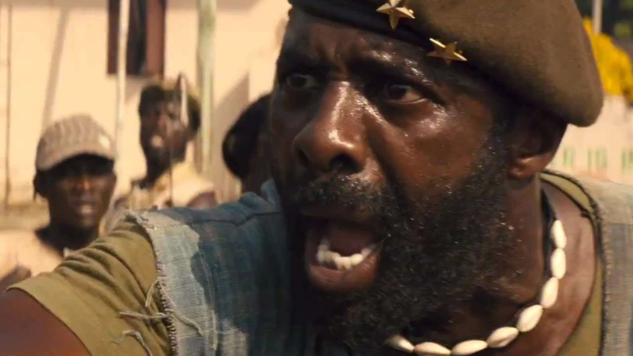 Idris Elba farkasszemet néz az oroszlánnal