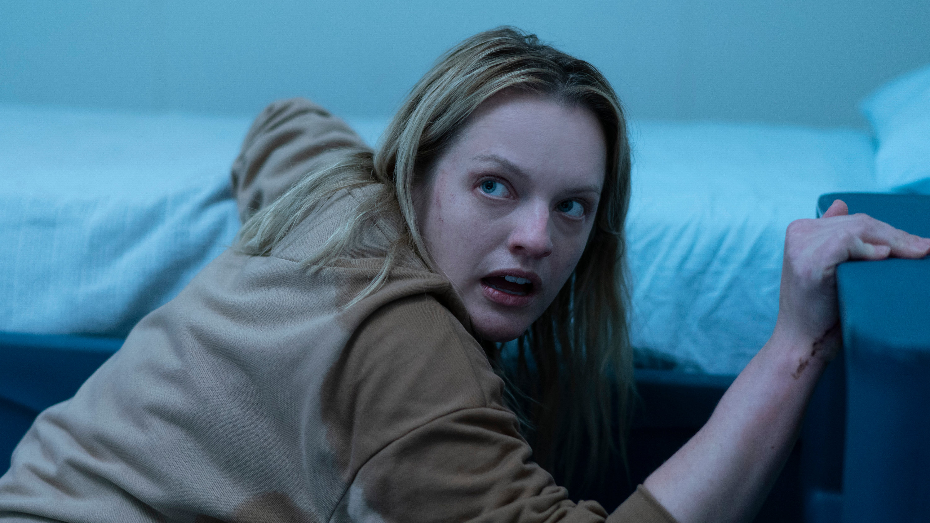 Ezért volt szenvedés A láthatatlan ember forgatása Elisabeth Moss számára