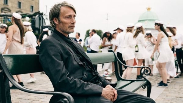 Nézd meg ingyen és legálisan Mads Mikkelsen friss Oscar-díjas vígjátékát! Nézd meg ingyen és legálisan Mads Mikkelsen friss Oscar-díjas vígjátékát!