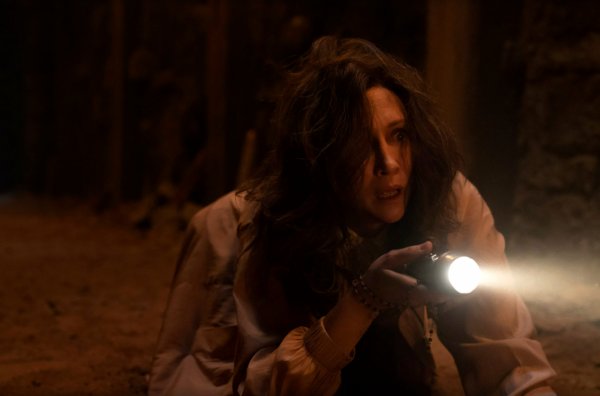 Rád hozza a frászt a Démonok között 3 szinkronos előzetese!