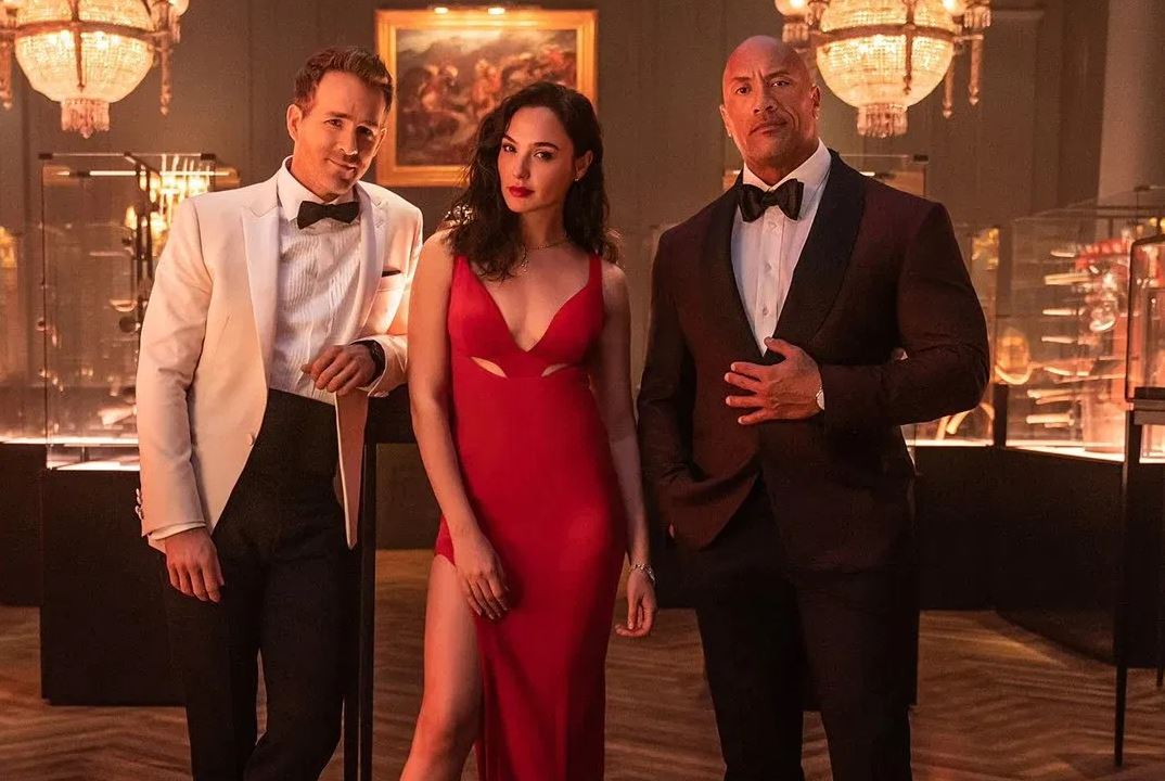 Dwayne Johnson, Ryan Reynolds, Gal Gadot - Premierdátumot kapott a Netflix eddigi legnagyobb dobása! Dwayne Johnson, Ryan Reynolds, Gal Gadot - Premierdátumot kapott a Netflix eddigi legnagyobb dobása!