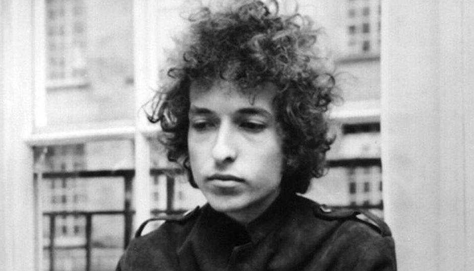 Szexuális zaklatás: 56 évvel ezelőtti ügy miatt perlik Bob Dylant Szexuális zaklatás: 56 évvel ezelőtti ügy miatt perlik Bob Dylant