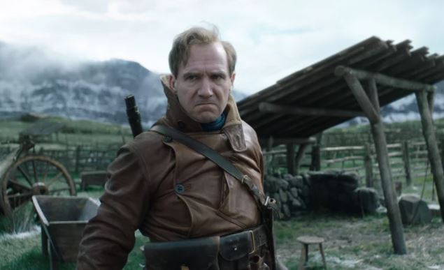 Vérgőzös, korhatáros magyar előzetest kapott a King's Man: A kezdetek