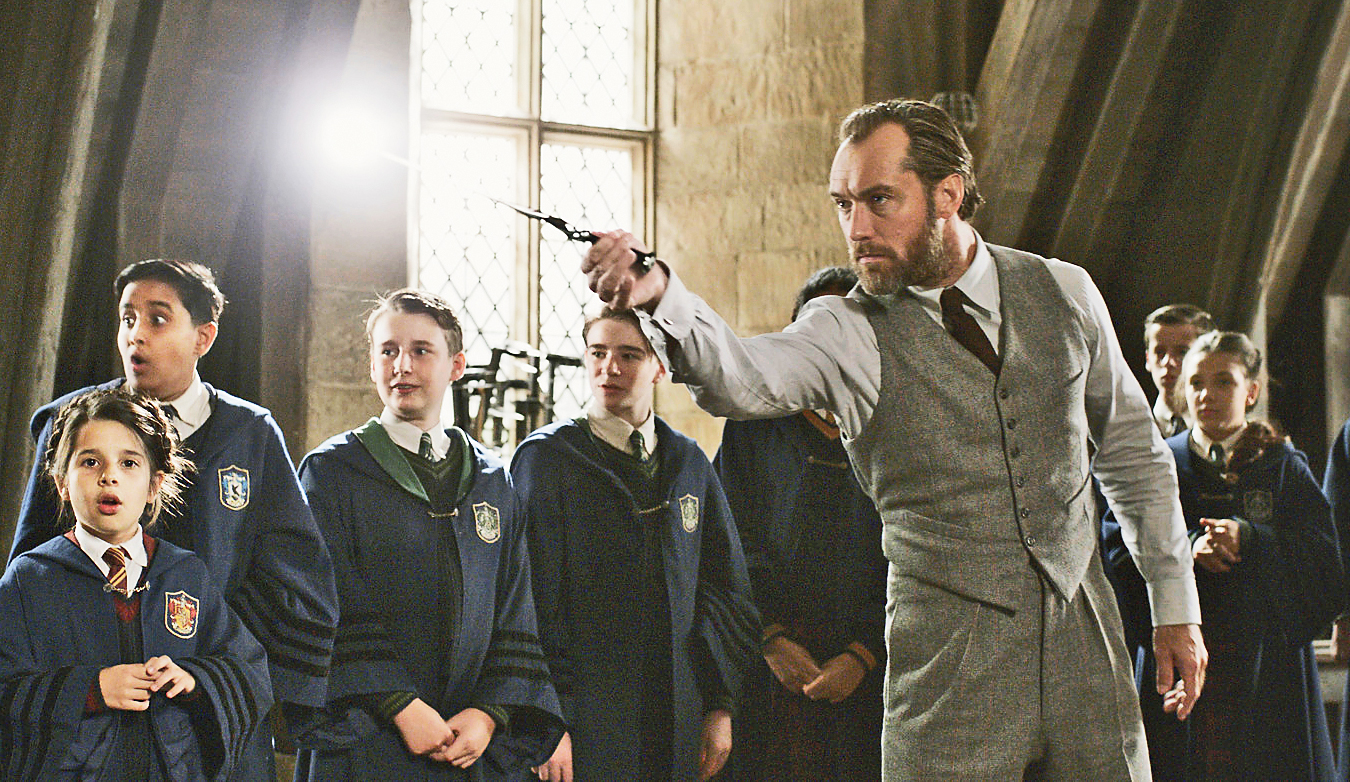 Dumbledore titkai miatt lázadnak megint Rowling egykori rajongói Dumbledore titkai miatt lázadnak megint Rowling egykori rajongói