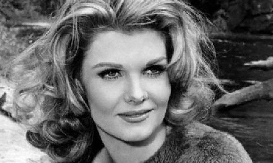 Elhunyt a Batman-sorozat színésznője, Jean Hale Coleman