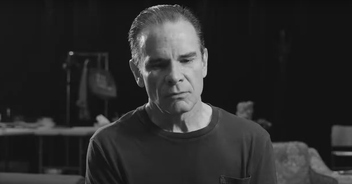 Elhunyt a Csajok Emmy-díjas sztárja, Peter Scolari Elhunyt a Csajok Emmy-díjas sztárja, Peter Scolari