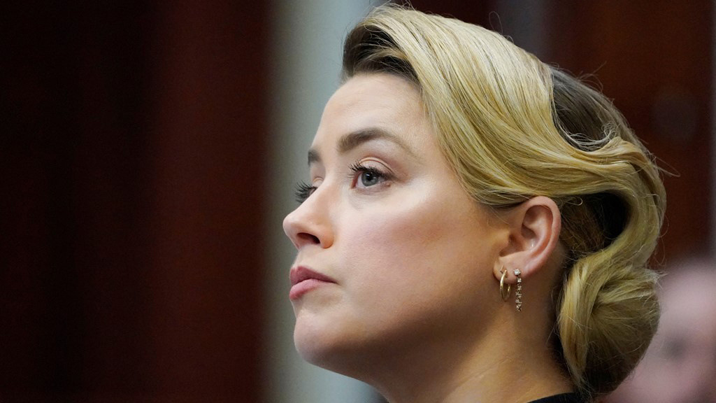 Amber Heard bajban az ügyében nyomozó rendőr vallomását követően?