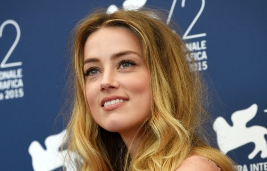 Eskü alatt hazudott Amber Heard?