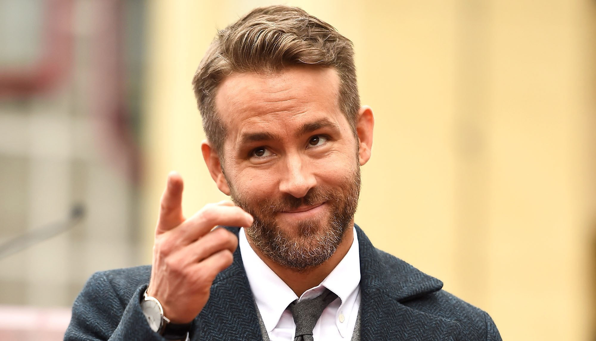 Nem bírod ki röhögés nélkül: Ryan Reynolds vaszektómia koktéllal (!) ünnepli az Apák napját (videó)   Nem bírod ki röhögés nélkül: Ryan Reynolds vaszektómia koktéllal (!) ünnepli az Apák napját (videó)