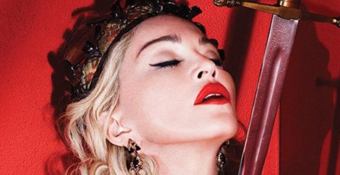 Madonna rendezi a saját életrajzi filmjét, hogy ne a 'nőgyűlölő férfiak' tegyék Madonna rendezi a saját életrajzi filmjét, hogy ne a 'nőgyűlölő férfiak' tegyék