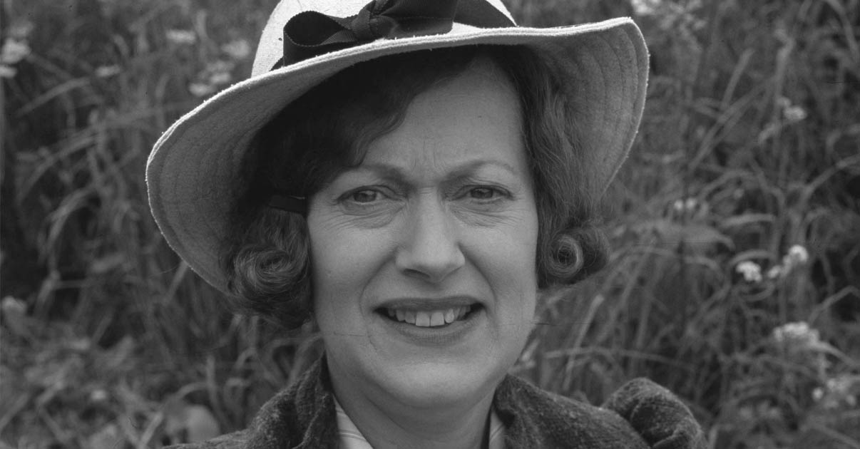 Elhunyt a veterán színésznő, Josephine Tewson