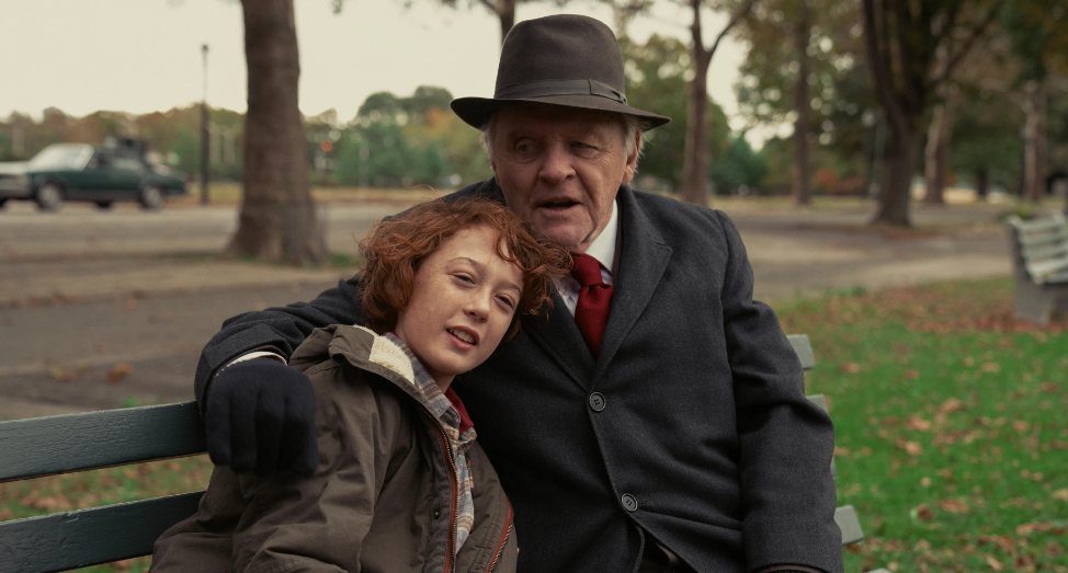 7 perces álló ovációt kapott Anne Hathaway és Anthony Hopkins filmje, most itt az előzetes 7 perces álló ovációt kapott Anne Hathaway és Anthony Hopkins filmje, most itt az előzetes