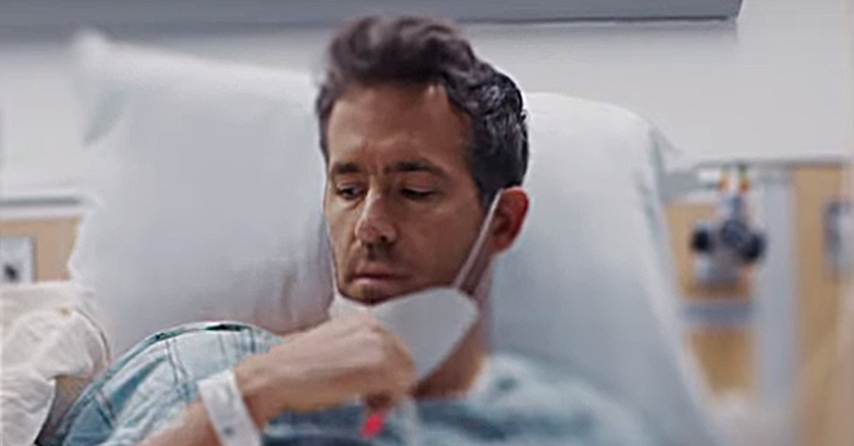 Amikor videóra vették Ryan Reynolds vastagbéltükrözését, ami potenciálisan életmentőnek bizonyult (videó)