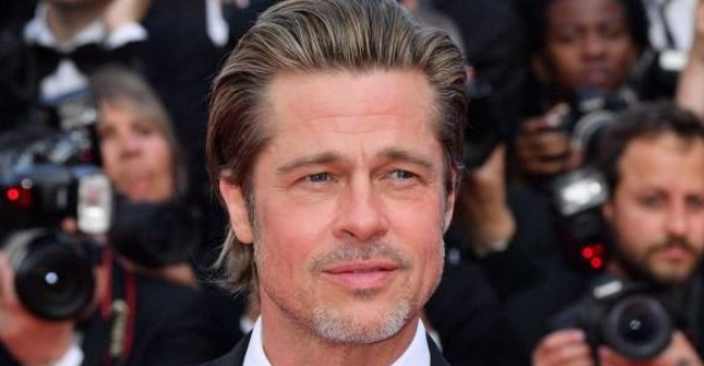 Brad Pitt 'brutálisan őszinte' kiállítással lepte meg a világot, nézd meg a műveit! (fotó) Brad Pitt 'brutálisan őszinte' kiállítással lepte meg a világot, nézd meg a műveit! (fotó)