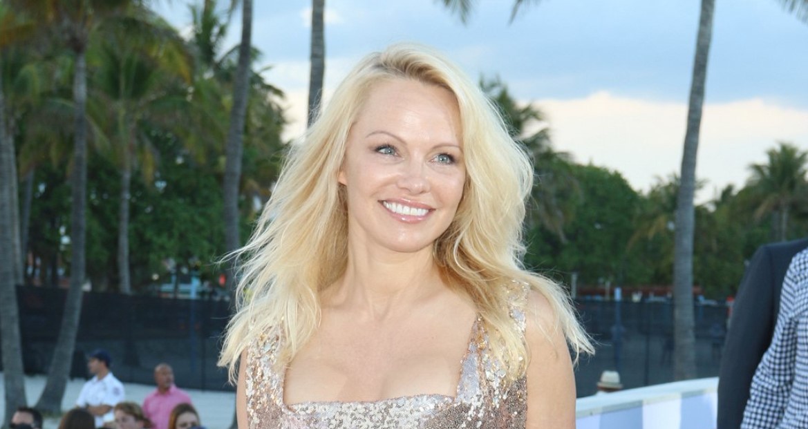 ‘Nem áldozat, de túlélő’: Pamela Anderson a Netflixen mondja el az igazságot