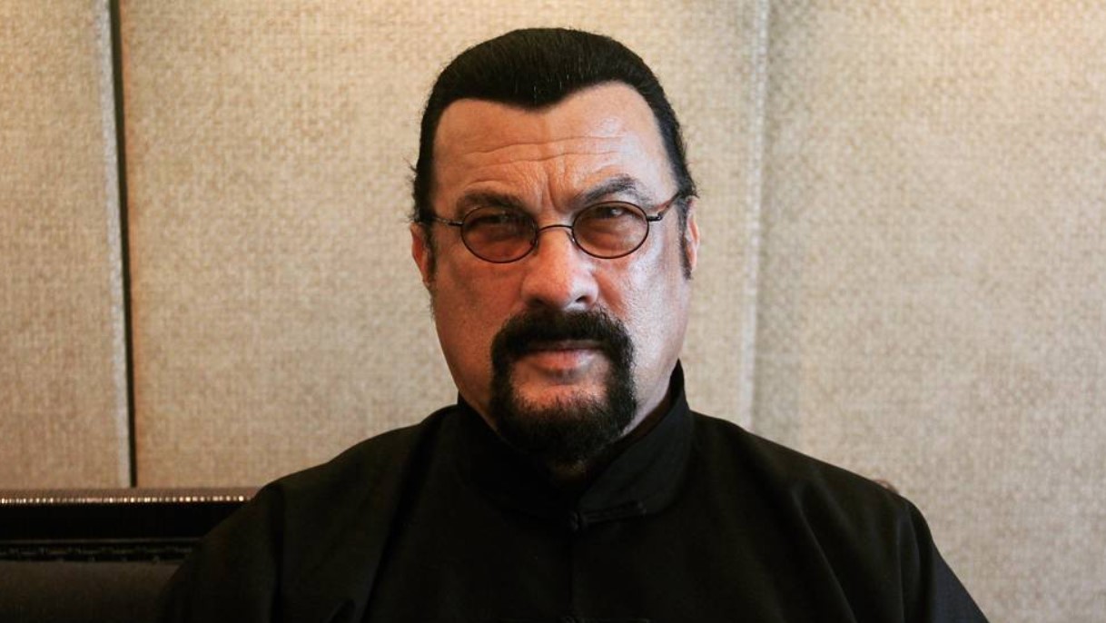 Steven Seagal elmagyarázta, miért támadta meg Oroszország Ukrajnát Steven Seagal elmagyarázta, miért támadta meg Oroszország Ukrajnát