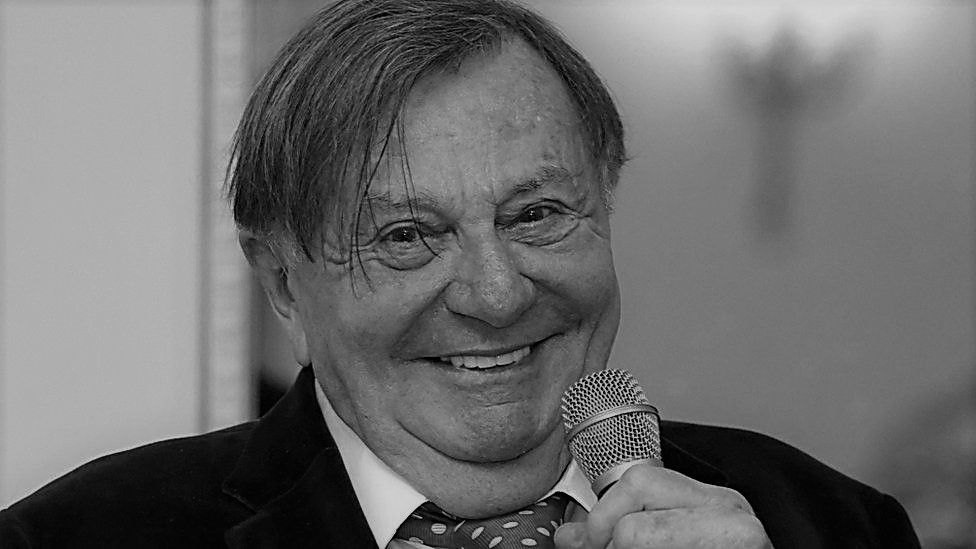 Elhunyt Barry Humphries, a Hobbit színésze