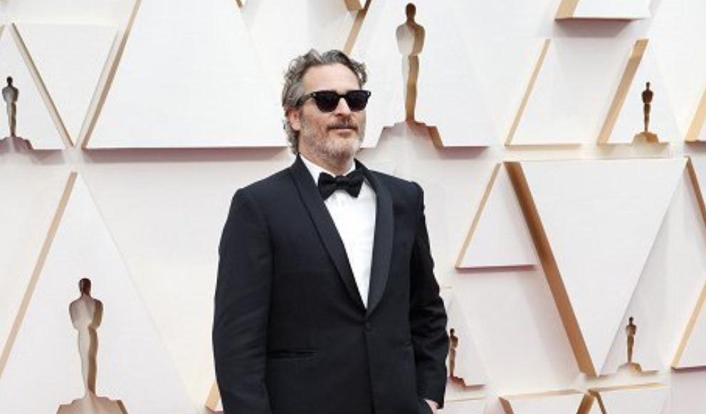 Joaquin Phoenix: 'Ne gombázzatok, és nézzétek meg azt az átkozott filmet'