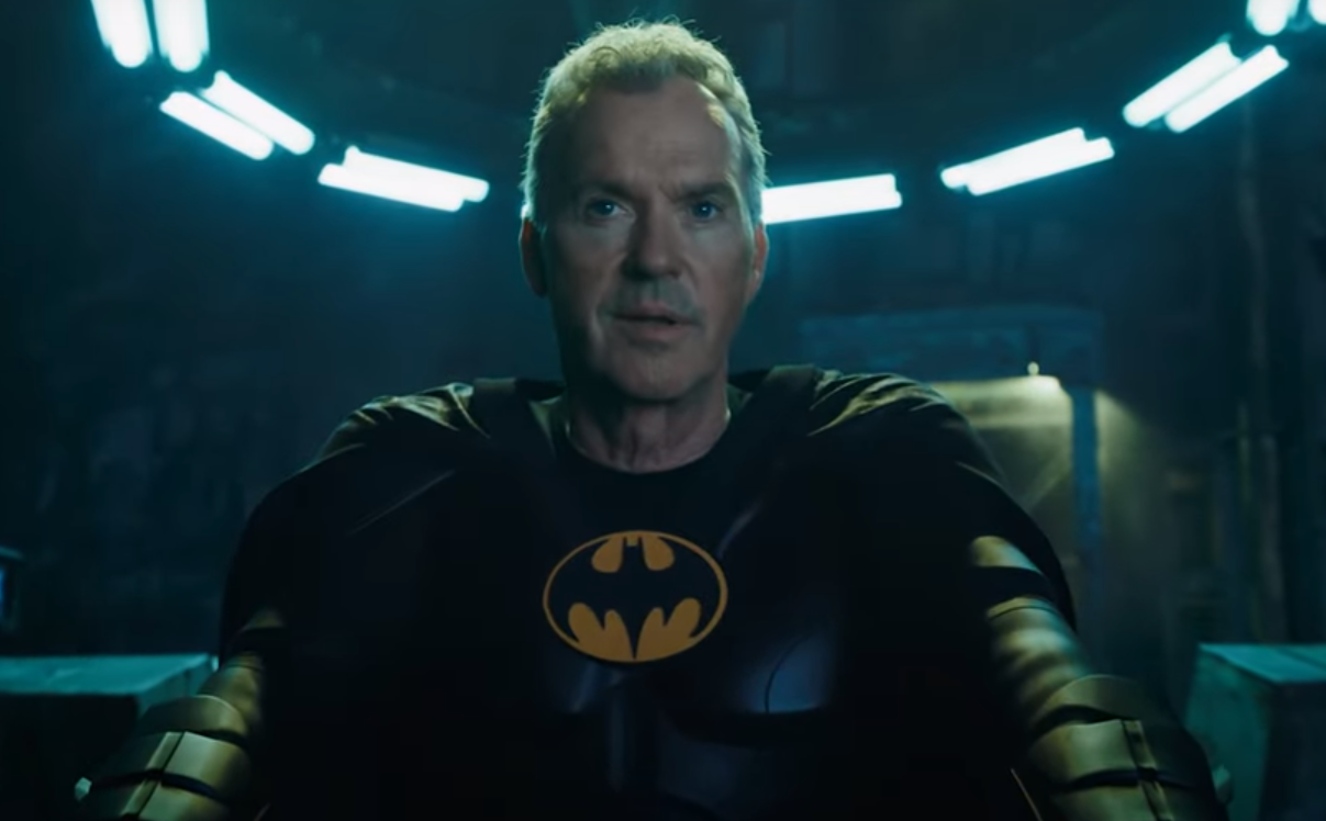 Michael Keaton Batmanjével jött a Flash új előzetese