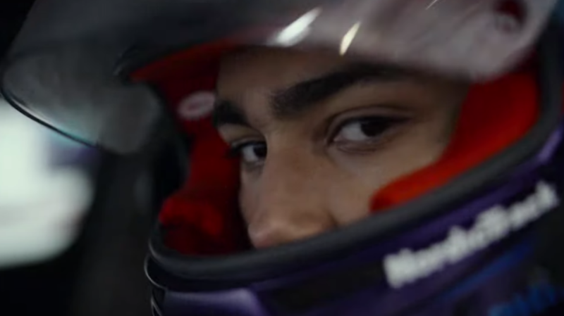 Gran Turismo: Új előzetest kapott Orlando Bloom és David Harbour videojáték adaptációja Gran Turismo: Új előzetest kapott Orlando Bloom és David Harbour videojáték adaptációja