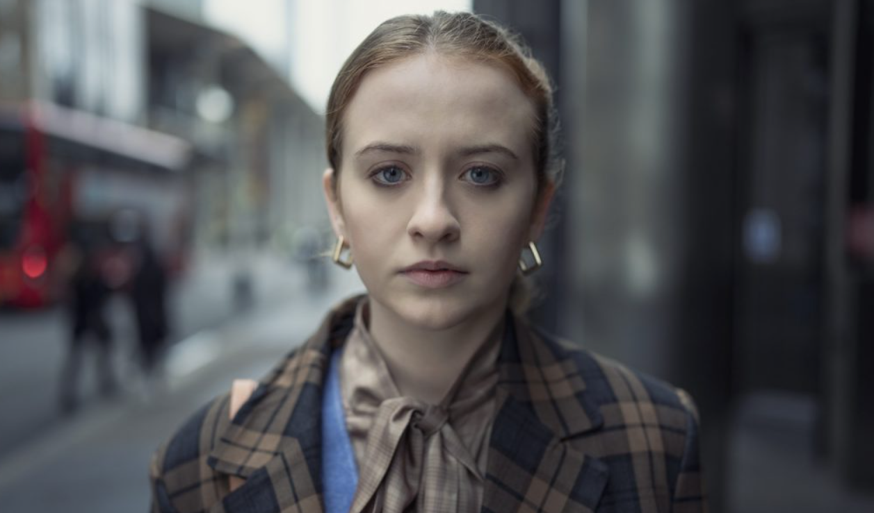 A rendkívüli a Disney+-on: Aligha láttál még ilyen vígjátéksorozatot a szupererőről (vagy annak hiányáról)