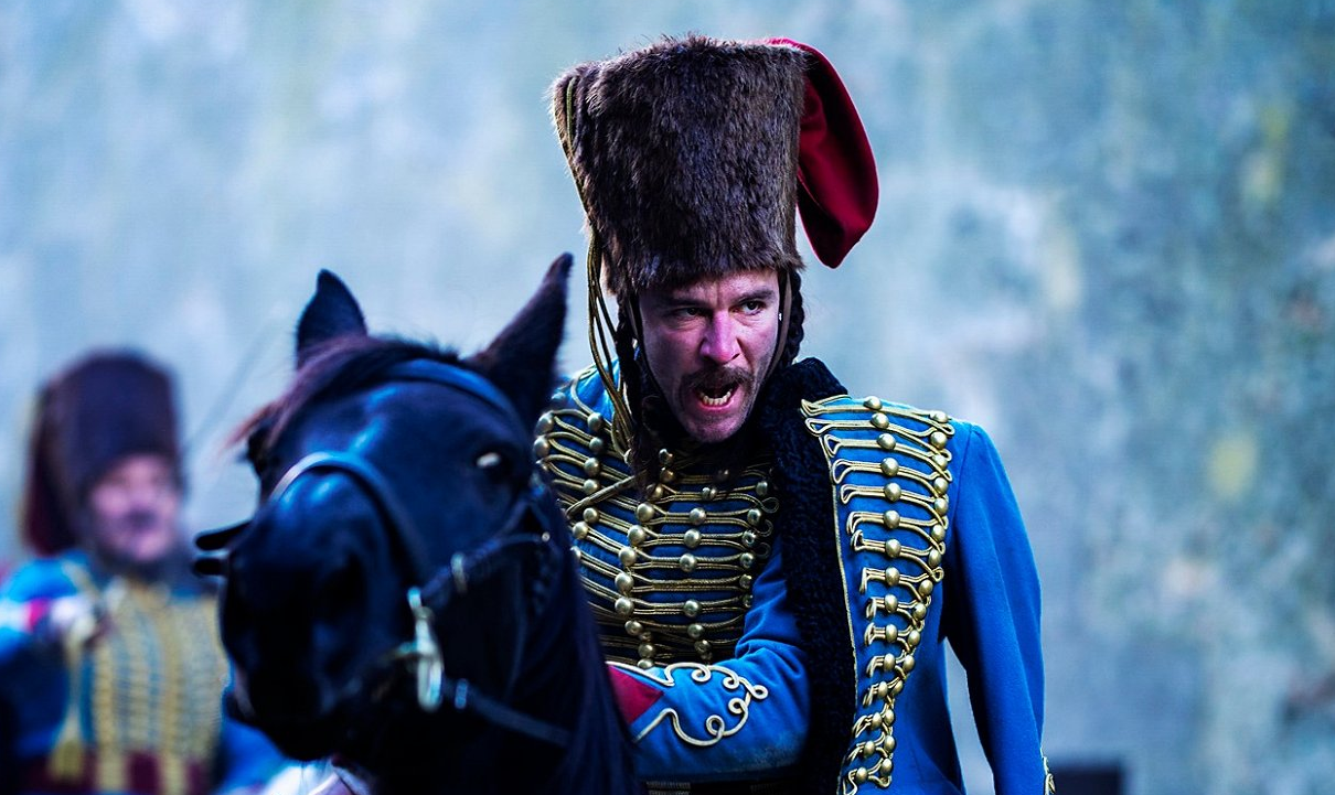 Ping-pong, gátfutás, lovaglás jöhet? Magyar sztárok, akik a saját fizikai határaikat feszegetve készültek fel egy-egy szerepre