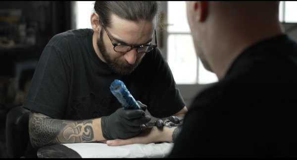 Film készül a tetoválás művészetéről, érkezik a Varrat Film készül a tetoválás művészetéről, érkezik a Varrat